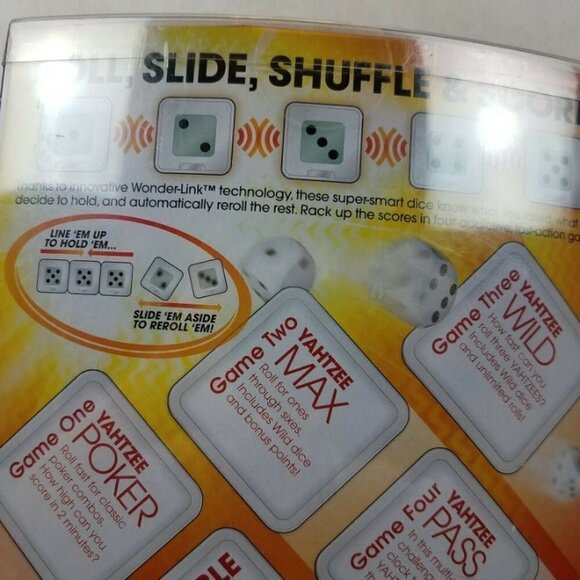 Hasbro Electronic Yahtzee Flash Game NEW in a box Family Fun Time Gift 8+ - Picture 4 of 8